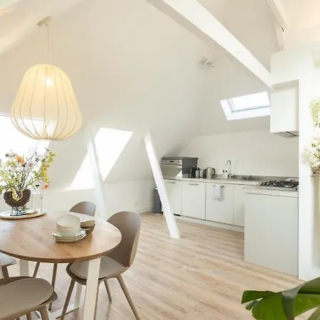 Апартаменты Huize Copes Den Haag, 2 Bed, 2 Bath Гаага
