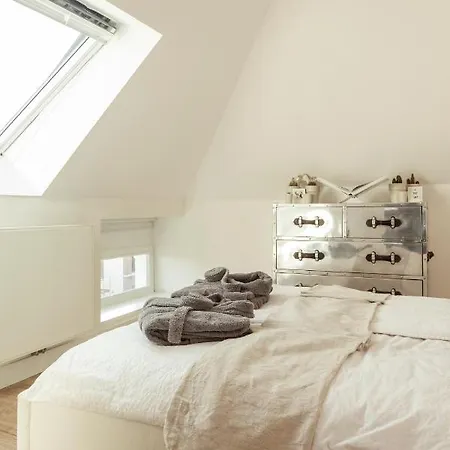 Huize Copes Den Haag, 2 Bed, 2 Bath 아파트 헤이그