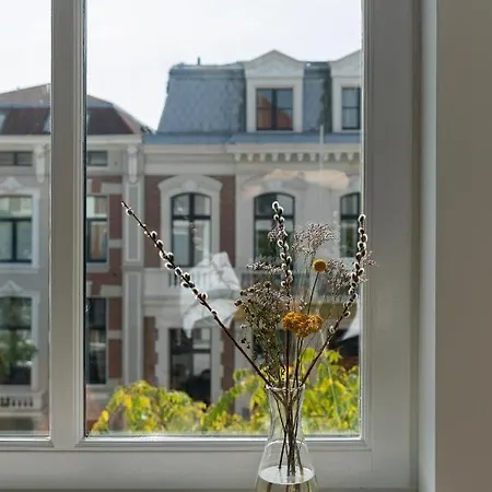 Huize Copes Den Haag, 2 Bed, 2 Bath Апартаменты