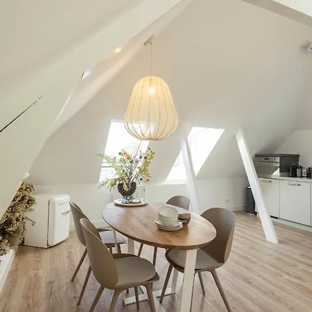 Huize Copes Den Haag, 2 Bed, 2 Bath