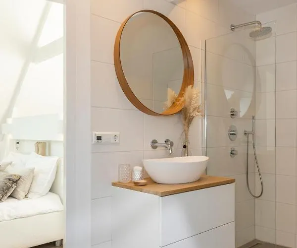 Daire Huize Copes Den Haag, 2 Bed, 2 Bath Lahey