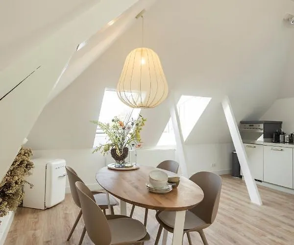 Huize Copes Den Haag, 2 Bed, 2 Bath