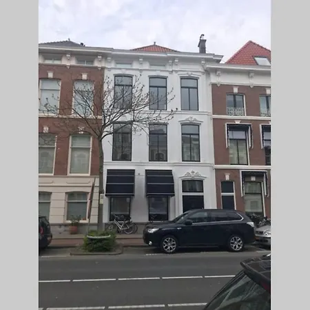 Huize Copes Den Haag, 2 Bed, 2 Bath *